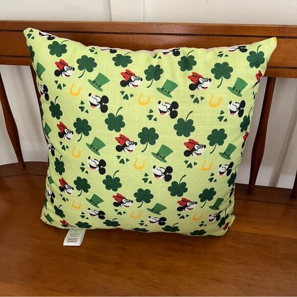 Disney Celebrate Together 16x16 St. Patrick's Day Linen Mickey Pillow - Picture 3 of 4